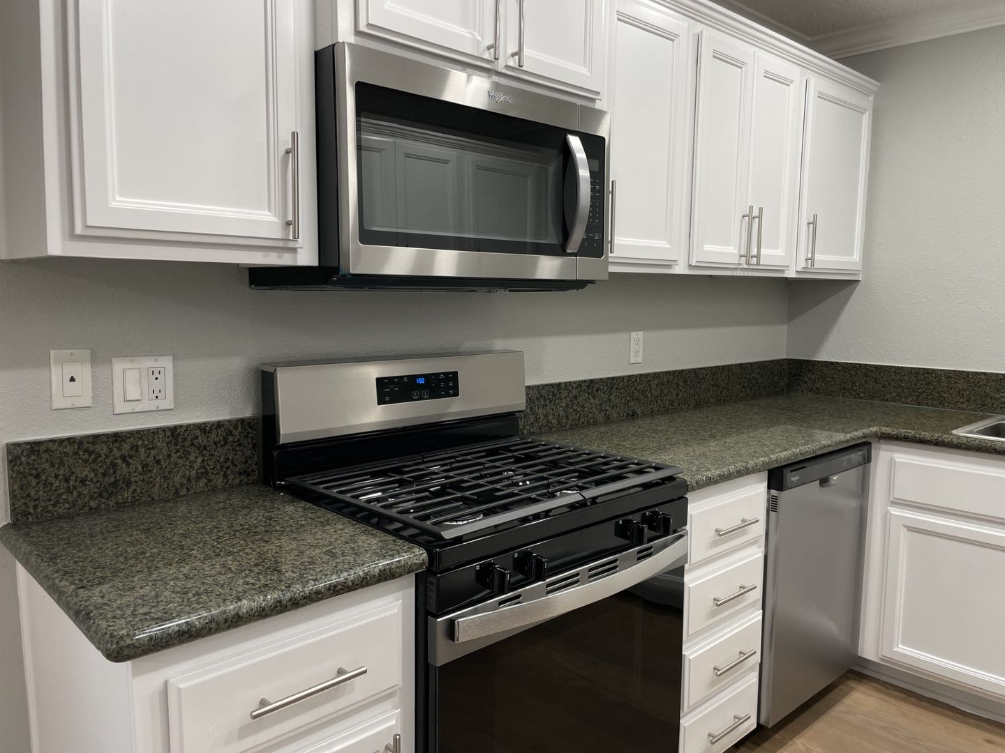 Anaheim Apartment: 201 S. Magnolia Avenue