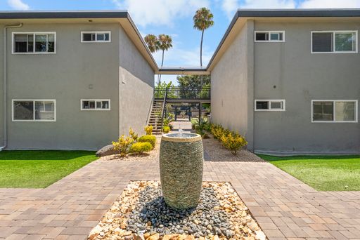 The Courtyards | 1 Bed 1 Bath | Upstairs