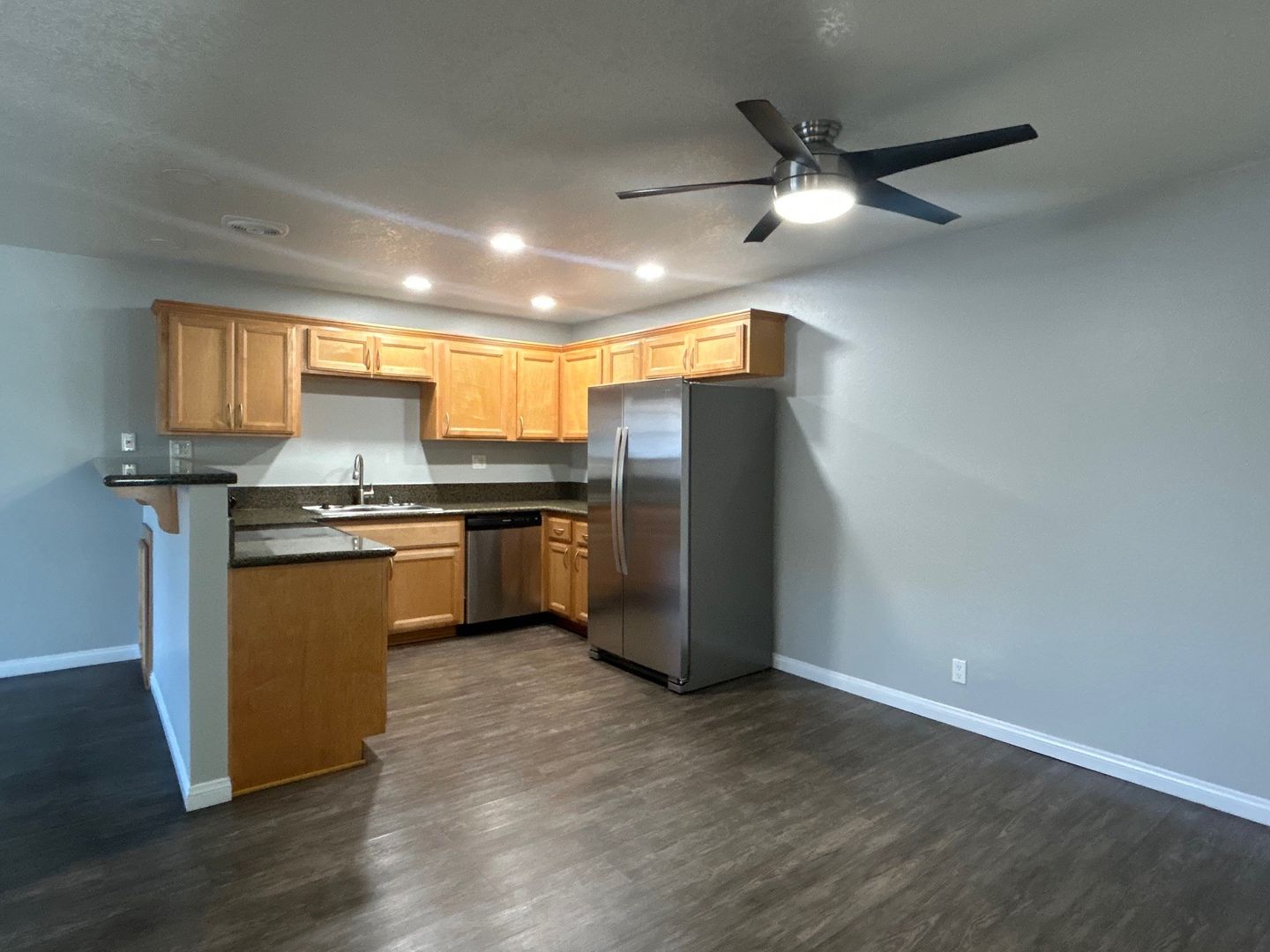 Anaheim Apartment: 2880 W. Ball Road