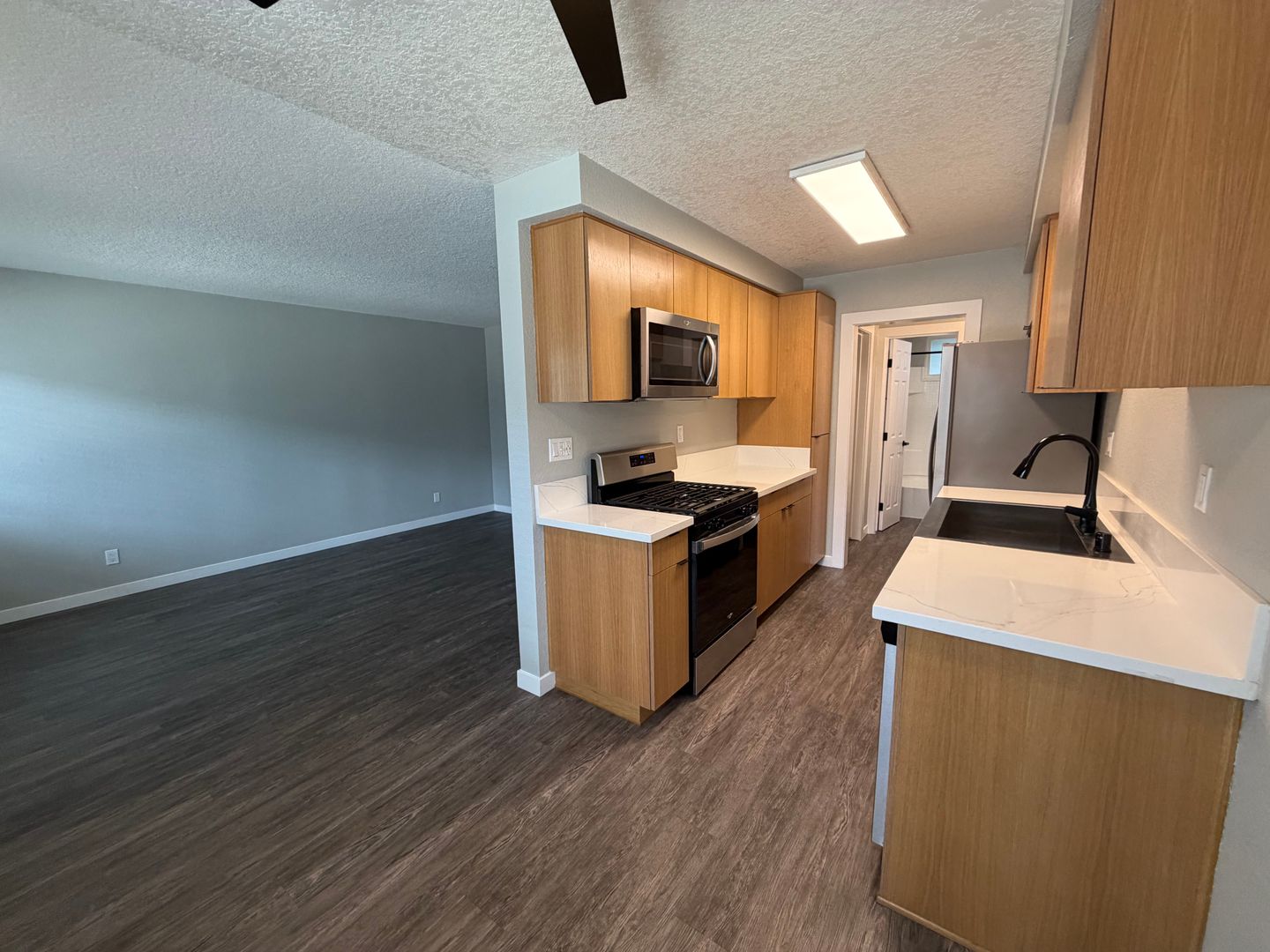 La Habra Apartment: 360 S. Idaho Street