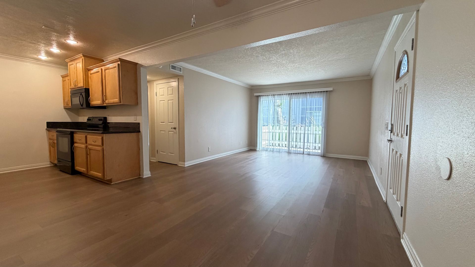 Bellflower Apartment: 14500 McNab Avenue