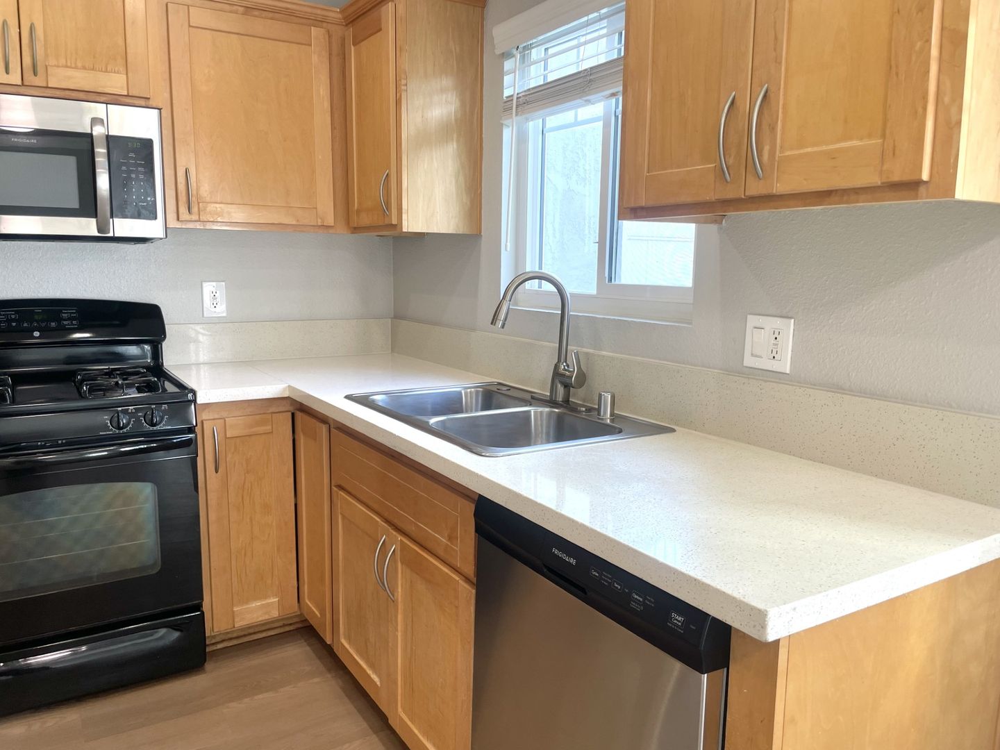 Anaheim Apartment: 201 S. Magnolia Avenue