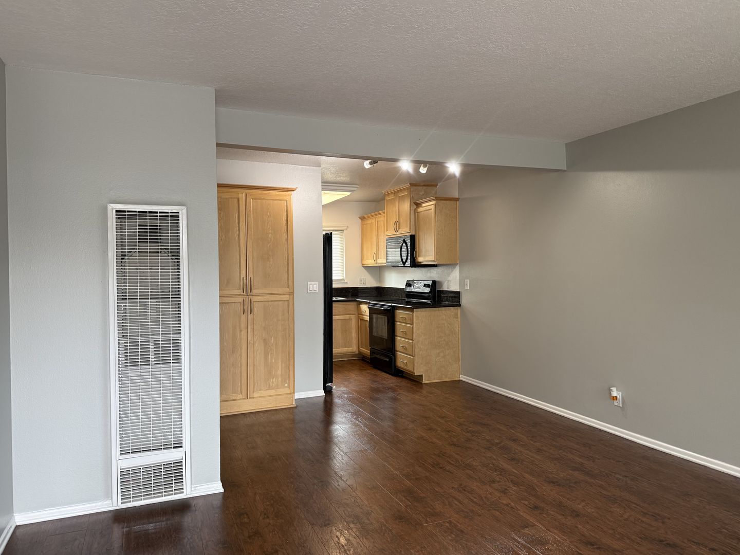 Buena Park Apartment: 7891 Oleander Cir.