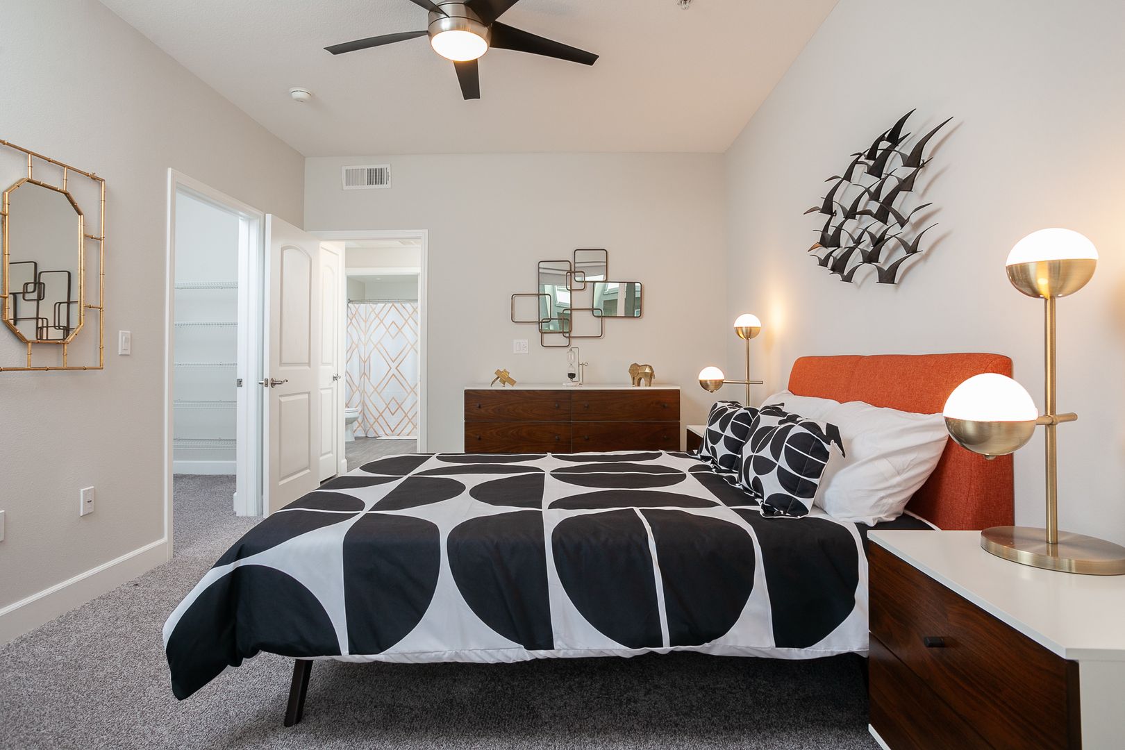 Anaheim Apartment: 2100 E. Katella Avenue