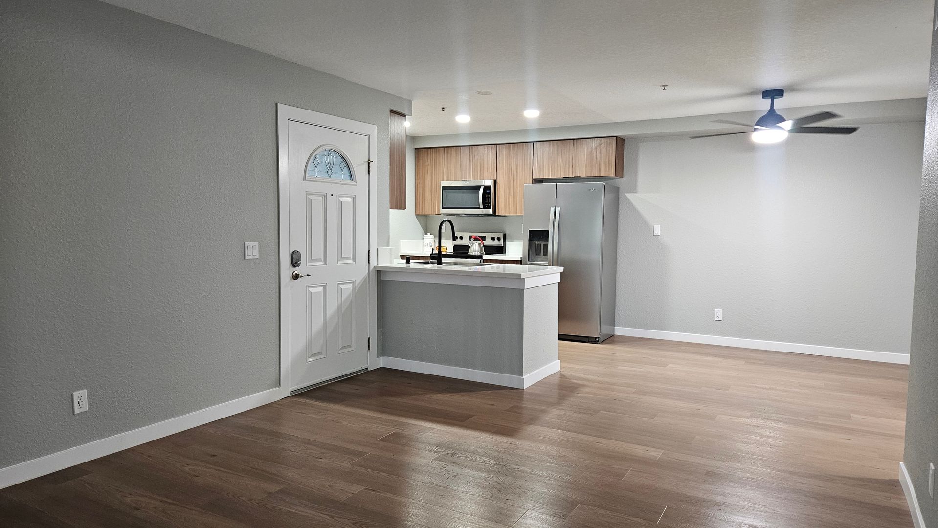 Lake Forest Apartment: 21011 Osterman Road