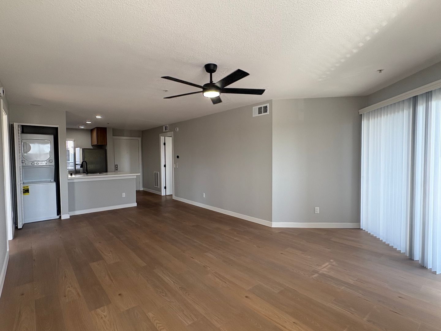 Costa Mesa Apartment: 2855 Pinecreek Drive