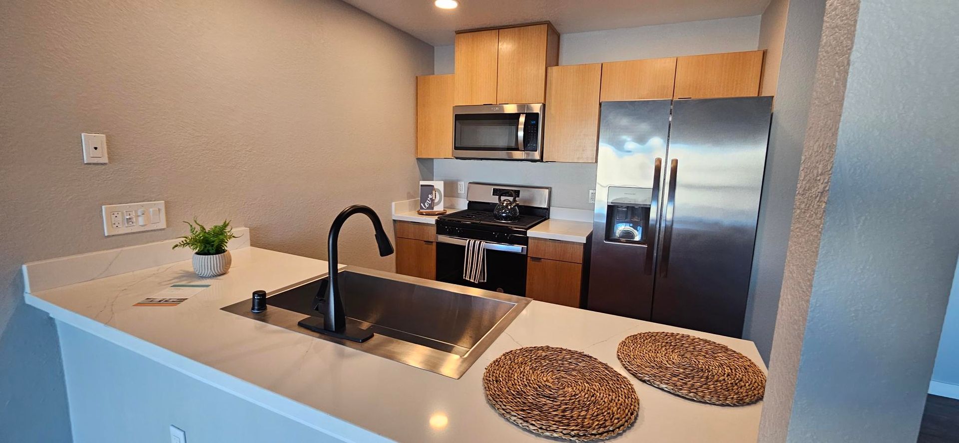 Riverside Apartment: 7600 Ambergate Place