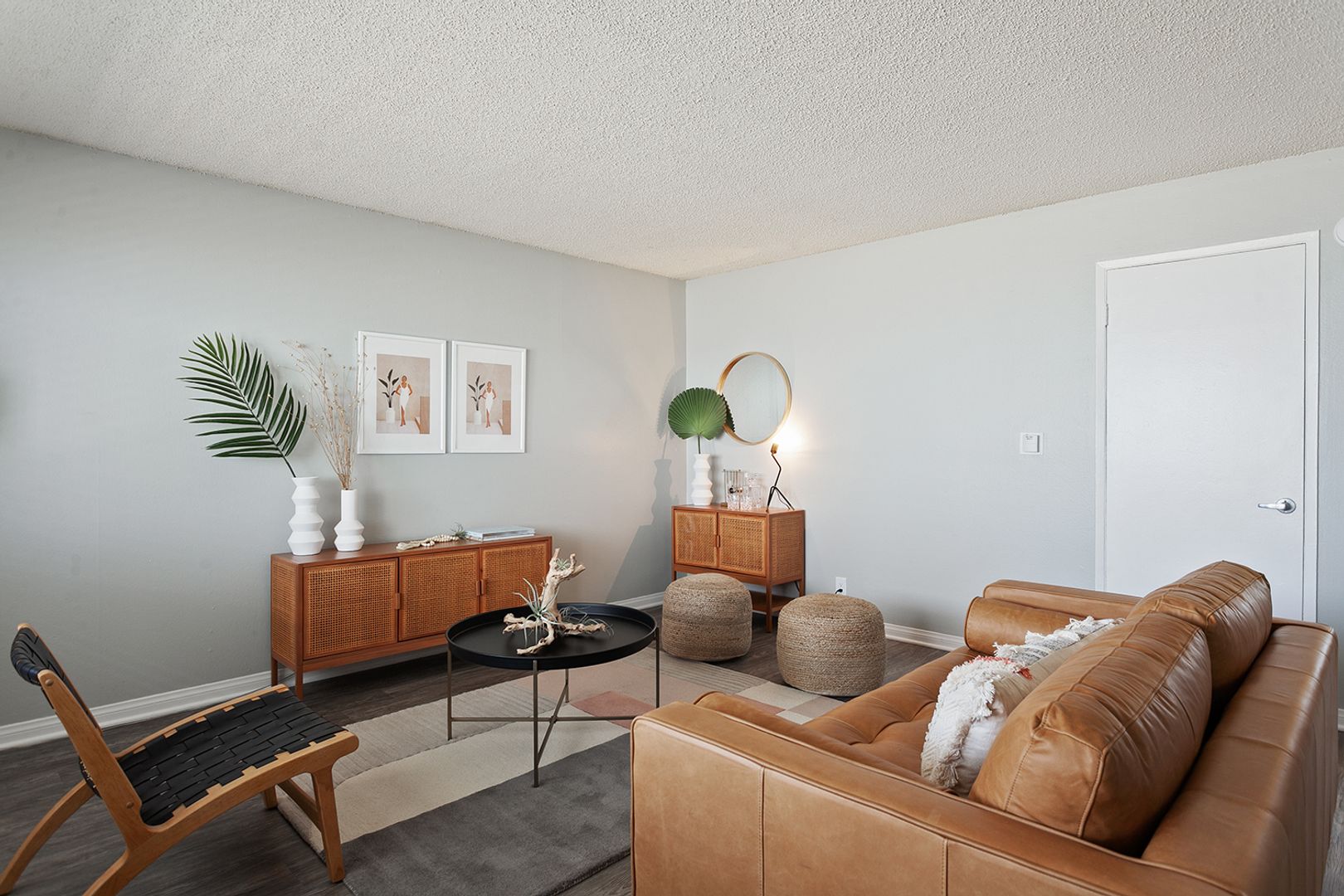 Long Beach Apartment: 1718 Ximeno Avenue