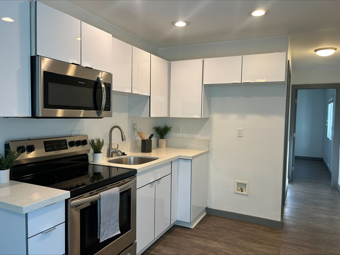 Fullerton Apartment: 2656 Associated Road