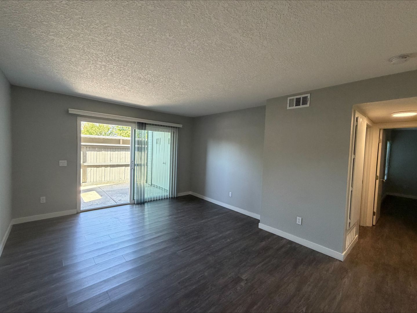 Riverside Apartment: 7600 Ambergate Place