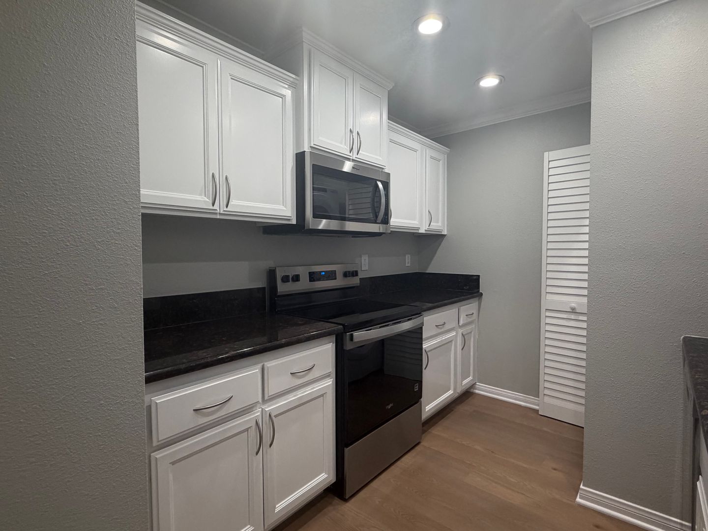 Bellflower Apartment: 14500 McNab Avenue