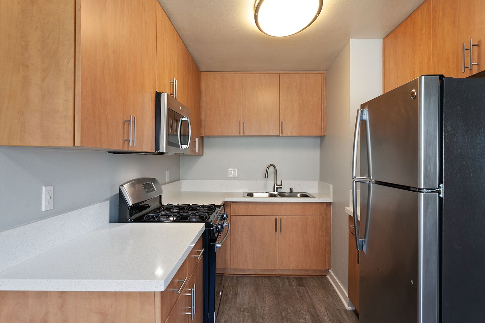 Long Beach Apartment: 1718 Ximeno Avenue