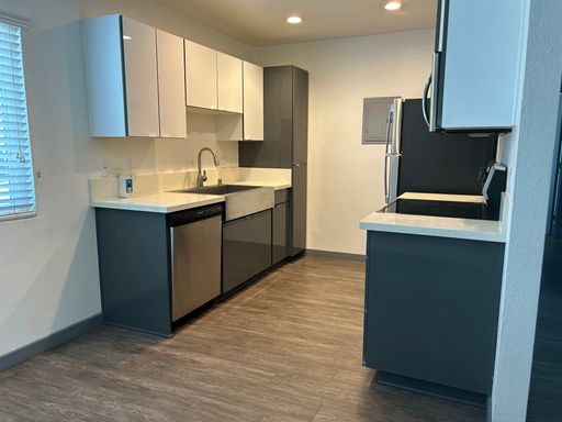 Uptown Fullerton | 2 Bed 1 Bath | Upstairs – photo 1
