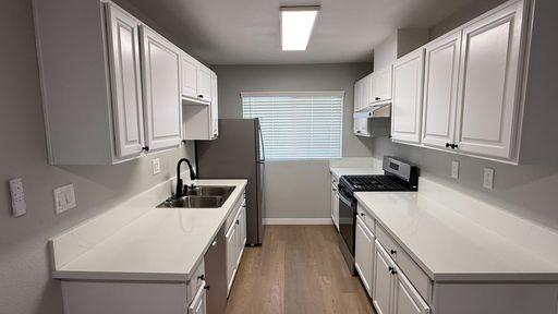 The Cove | La Jolla Cove | 2 Bed 2 Bath – photo 1