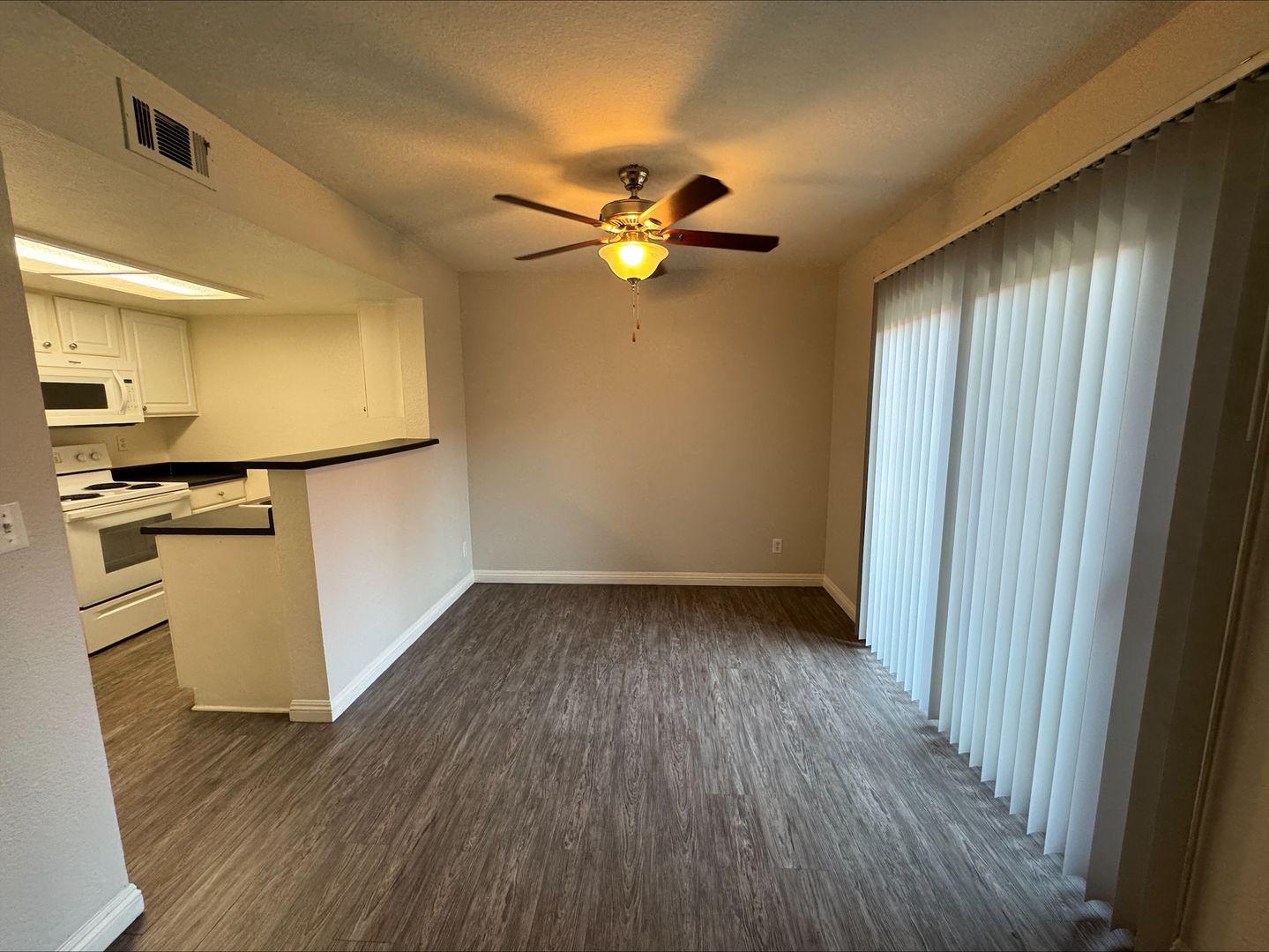 Riverside Apartment: 3957 Pierce Street