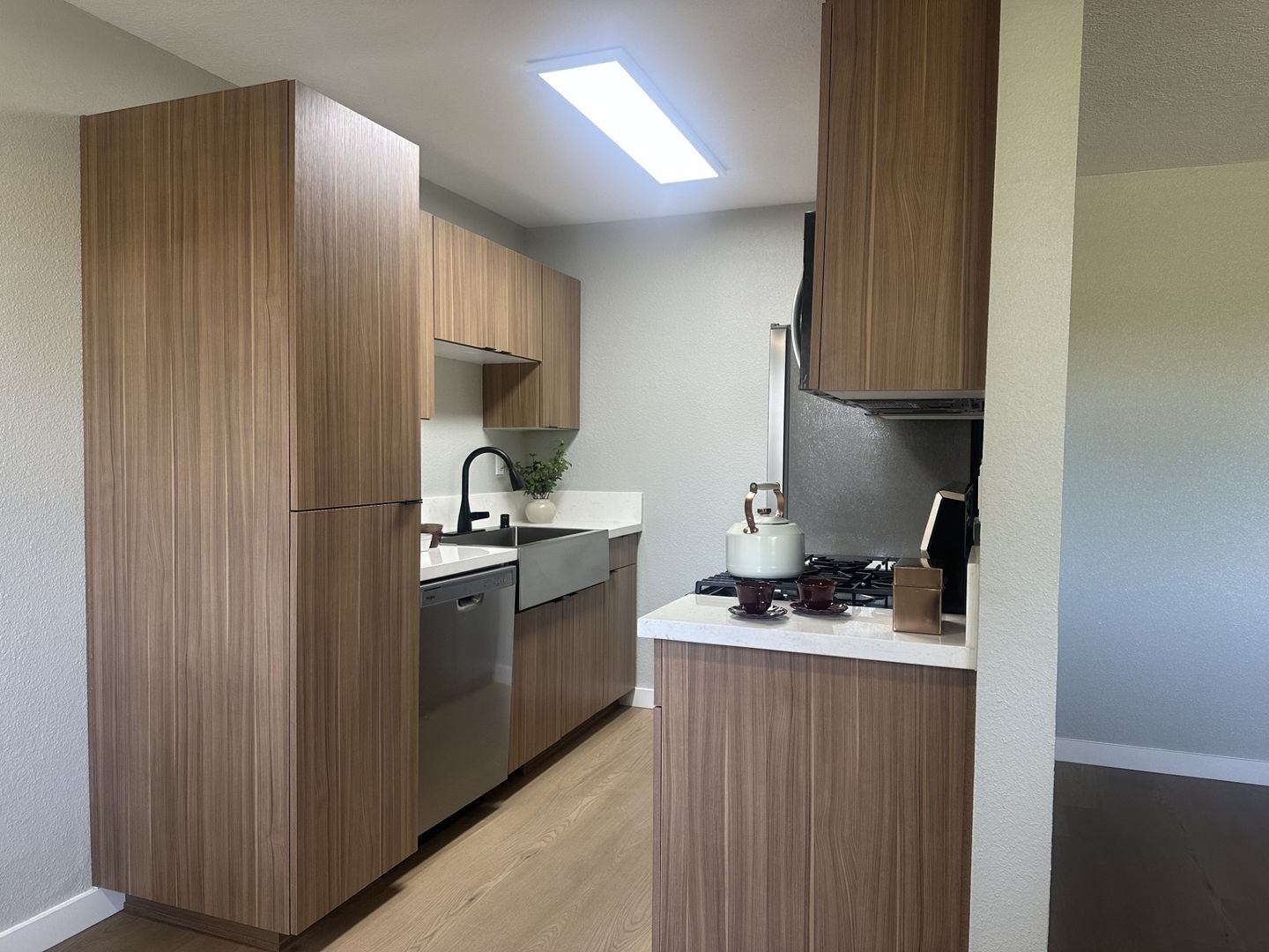 Rowland Heights Apartment: 1900 Fullerton Rd.