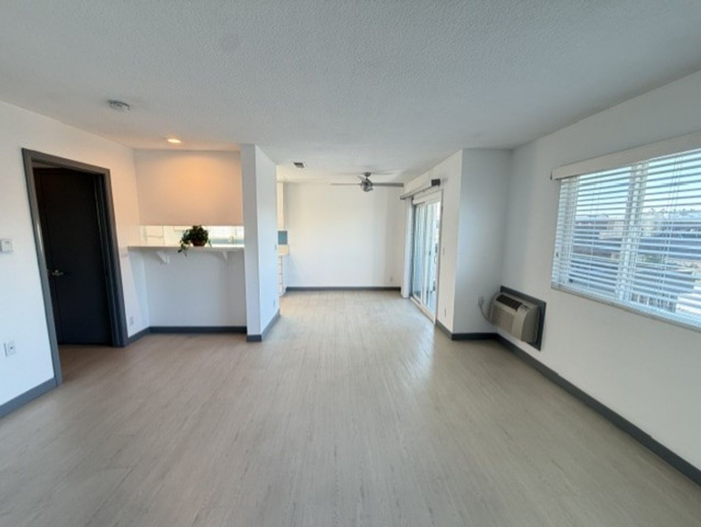 Costa Mesa Apartment: 126 E. 18th Street
