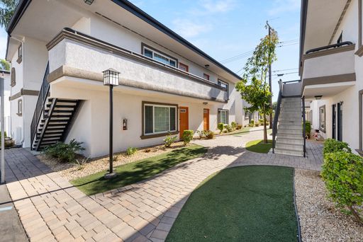 Pointe Pacific | 2 Bed 1 Bath | Downstairs