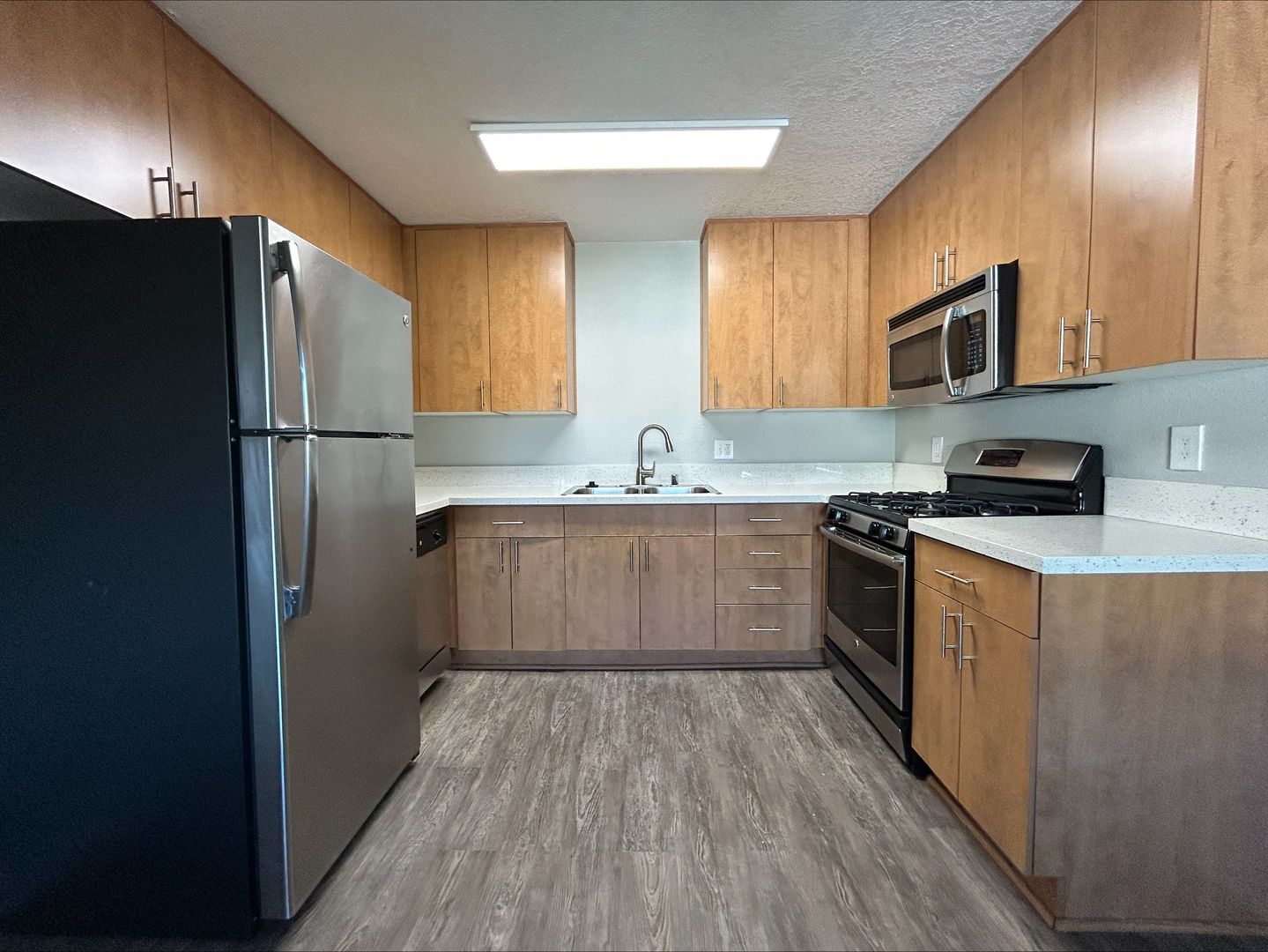 Long Beach Apartment: 1718 Ximeno Avenue