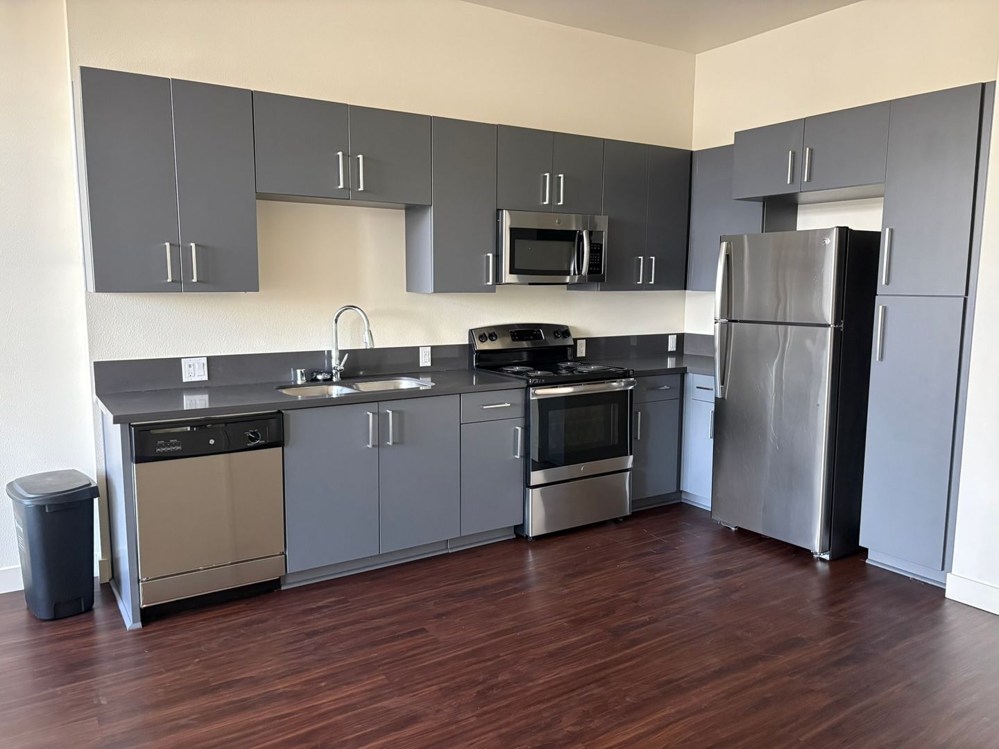 Riverside Apartment: 3050 Mission Inn Avenue