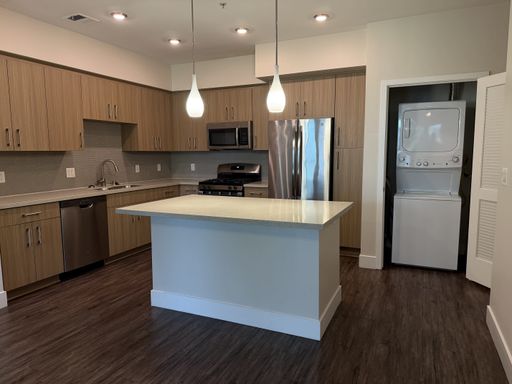 The Crossings of Chino Hills | Seville | 1 Bed 1 Bath