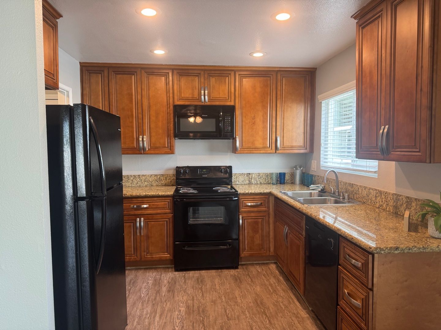 Ontario Apartment: 1352 West 5th Street