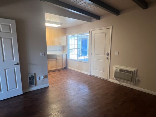 Villa Del Sur | 1 Bed 1 Bath | Upstairs – photo 1