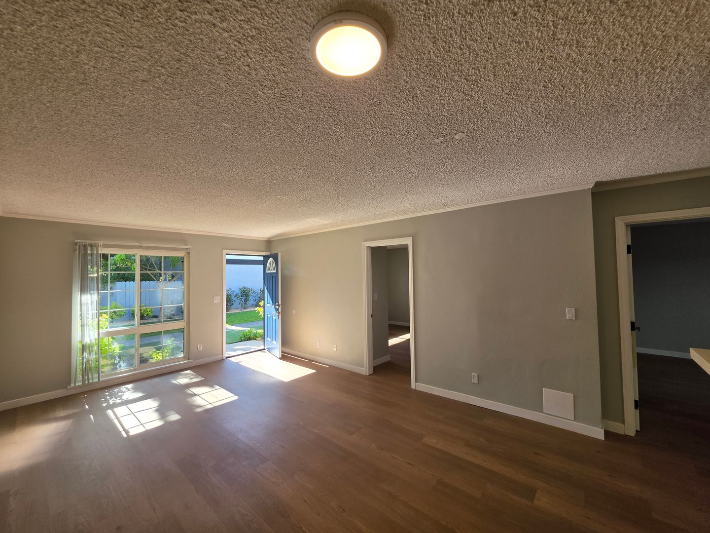 Santa Ana Apartment: 811 S. Fairview