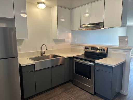 Villa Del Sol | 2 Bed 1.5 Bath | Upstairs – photo 1