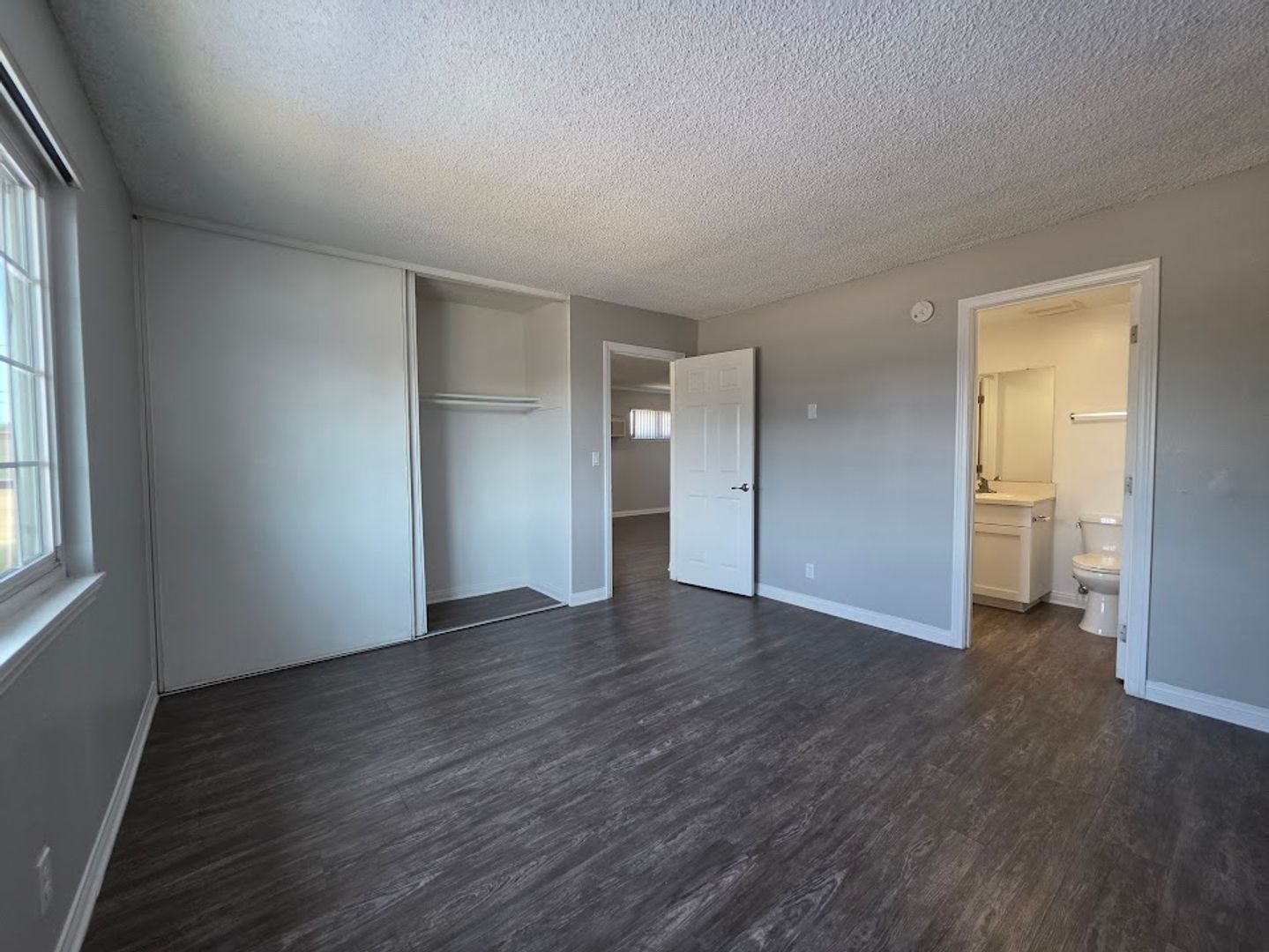 Santa Ana Apartment: 811 S. Fairview