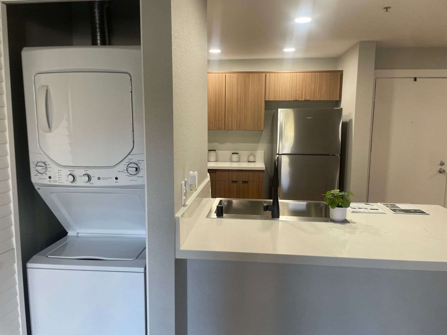 Costa Mesa Apartment: 2855 Pinecreek Drive