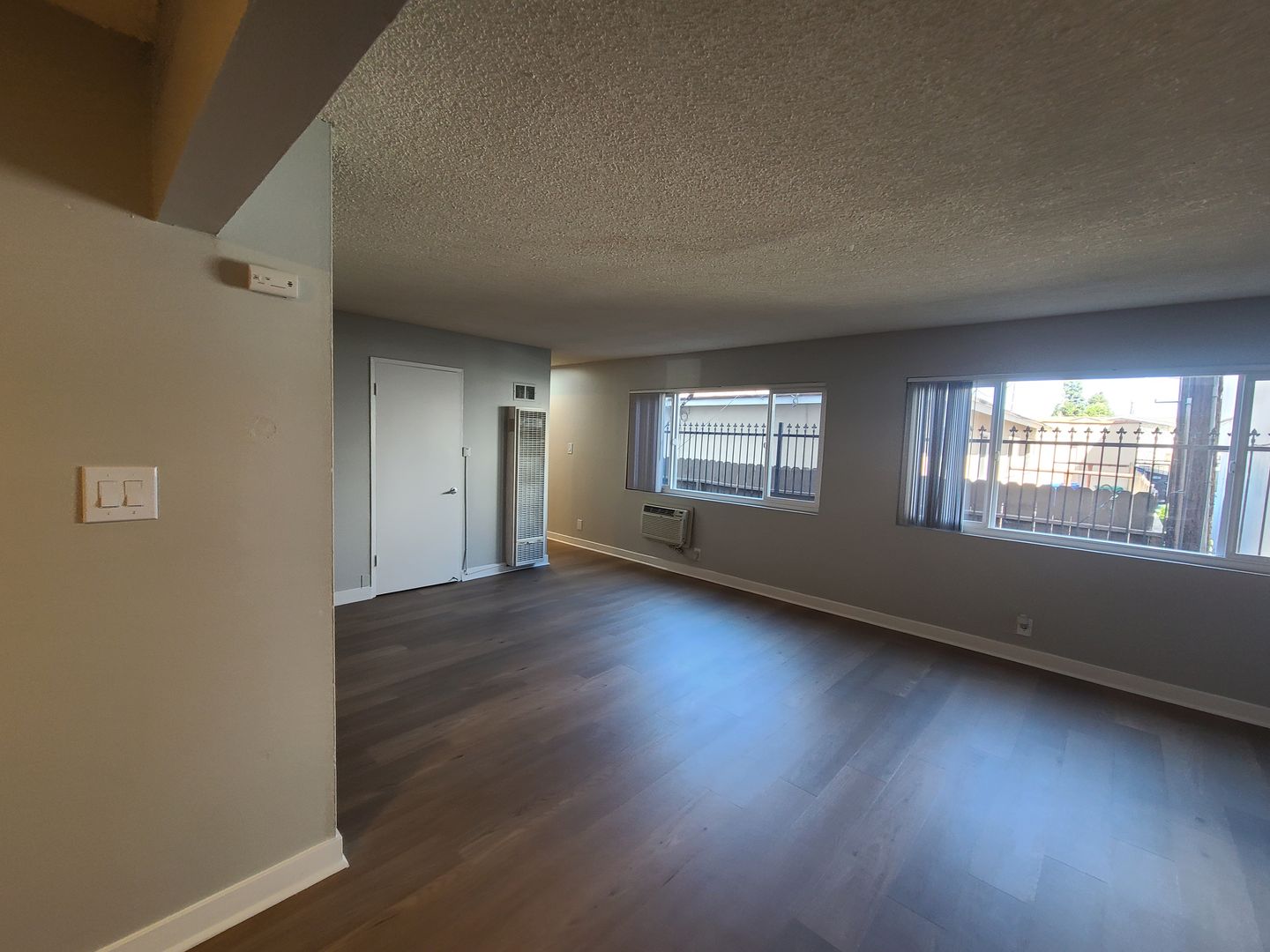 Long Beach Apartment: 1718 Ximeno Avenue
