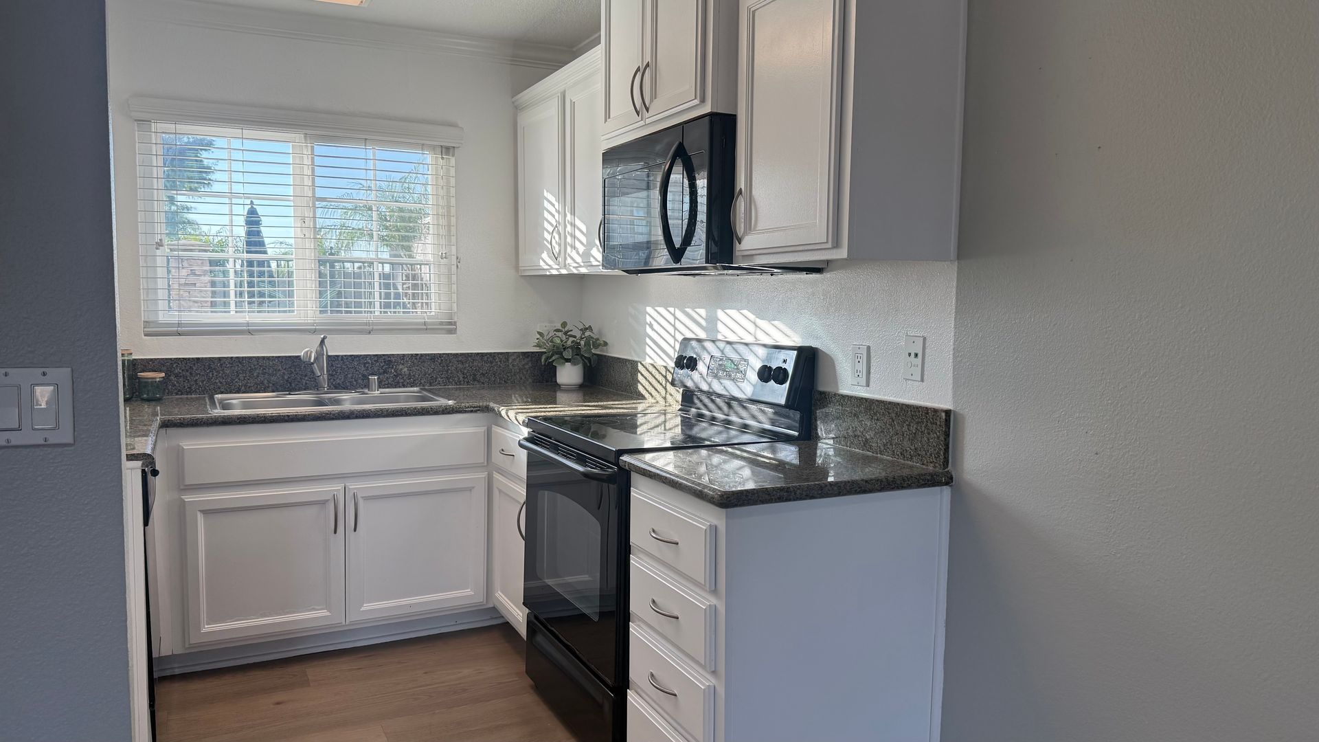 Buena Park Apartment: 7891 Oleander Cir.