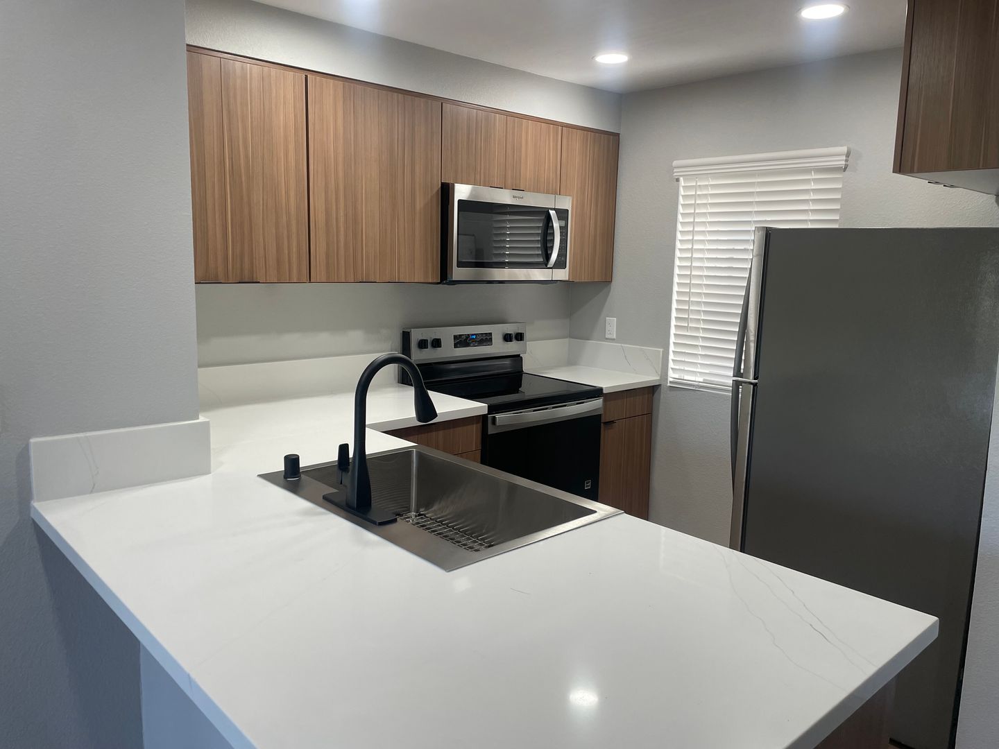 Costa Mesa Apartment: 2855 Pinecreek Drive