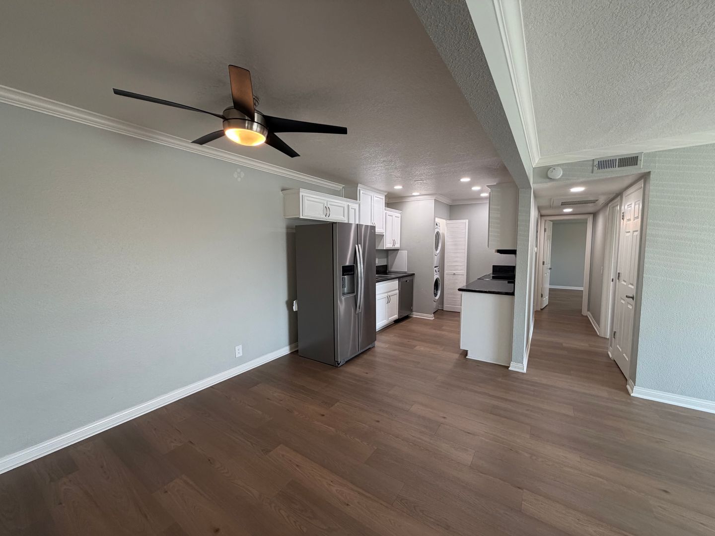 Bellflower Apartment: 14500 McNab Avenue