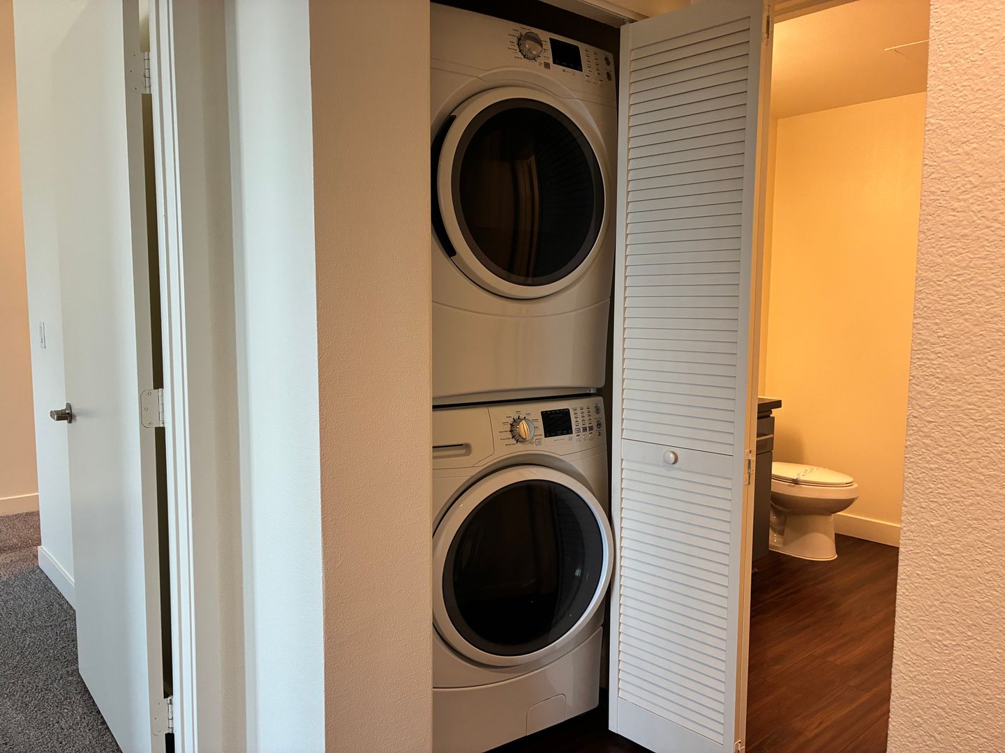 128 - Mission Lofts 3 of 7