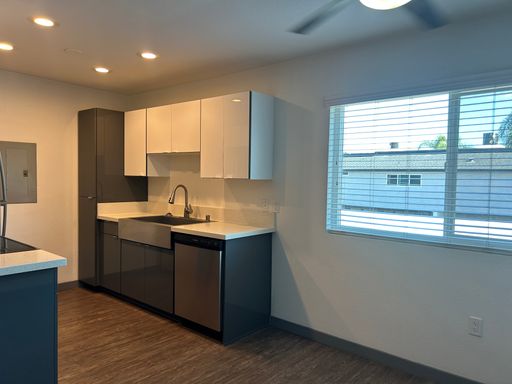 Uptown Fullerton | 1 Bed 1 Bath | Downstairs – photo 1