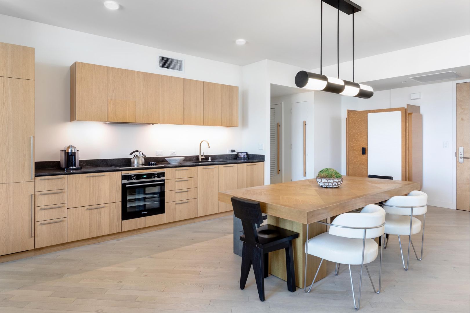 Los Angeles Apartment: 1550 N. El Centro Ave.