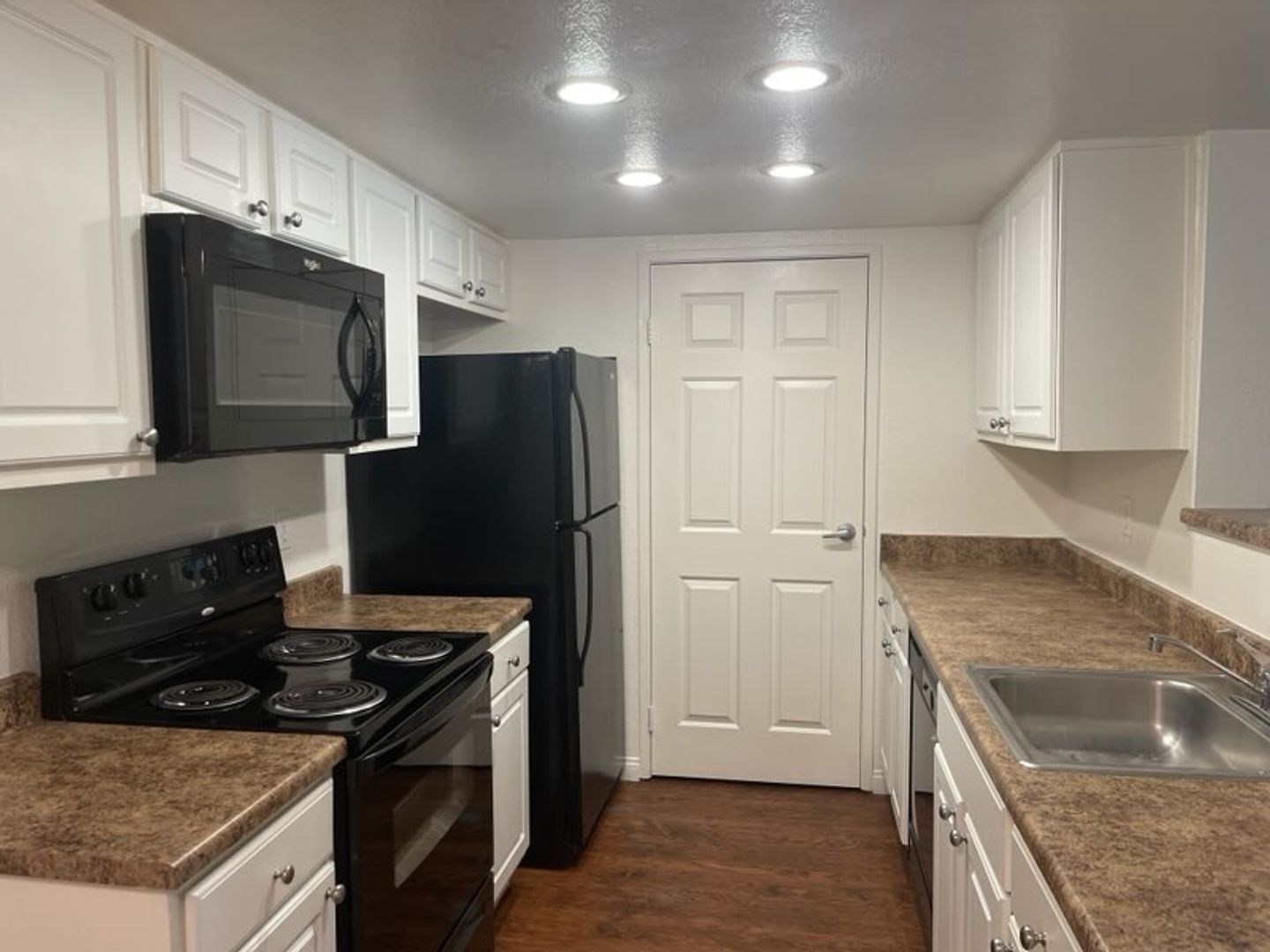 Riverside Apartment: 3957 Pierce Street