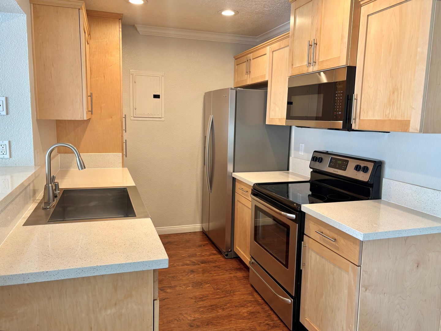 Anaheim Apartment: 2970 W. Orange Avenue