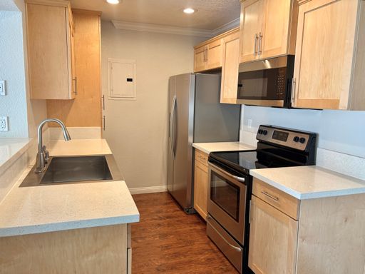 Beachwood | 2 Bed 2 Bath | Upstairs – photo 1