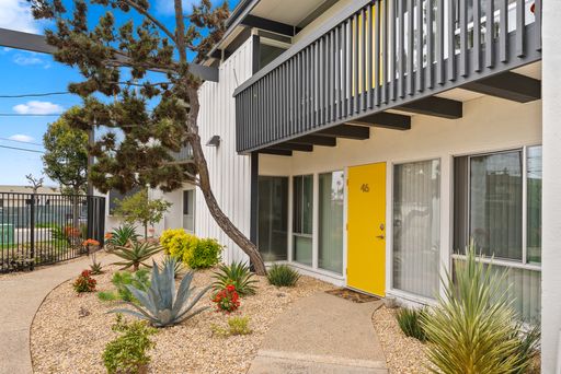 The Parsons | 1 Bed 1 Bath | Downstairs – photo 1