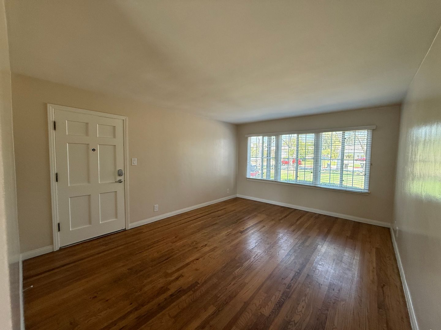 Montebello Apartment: 336 N. Garfield Avenue