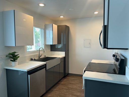 Uptown Fullerton | 2 Bed 1 Bath | Downstairs – photo 1