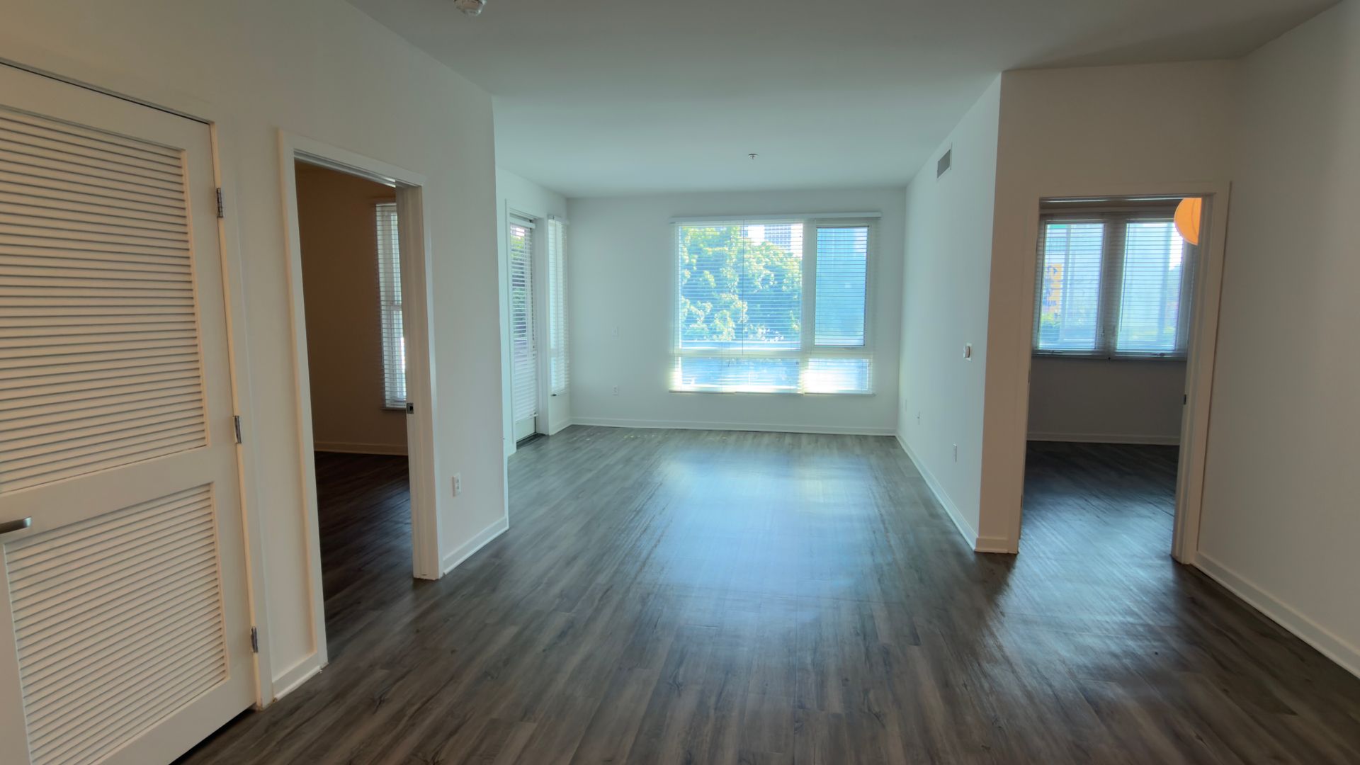 Los Angeles Apartment: 138 North Beaudry Avenue