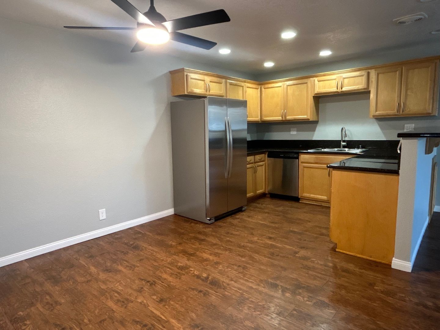 Anaheim Apartment: 2880 W. Ball Road