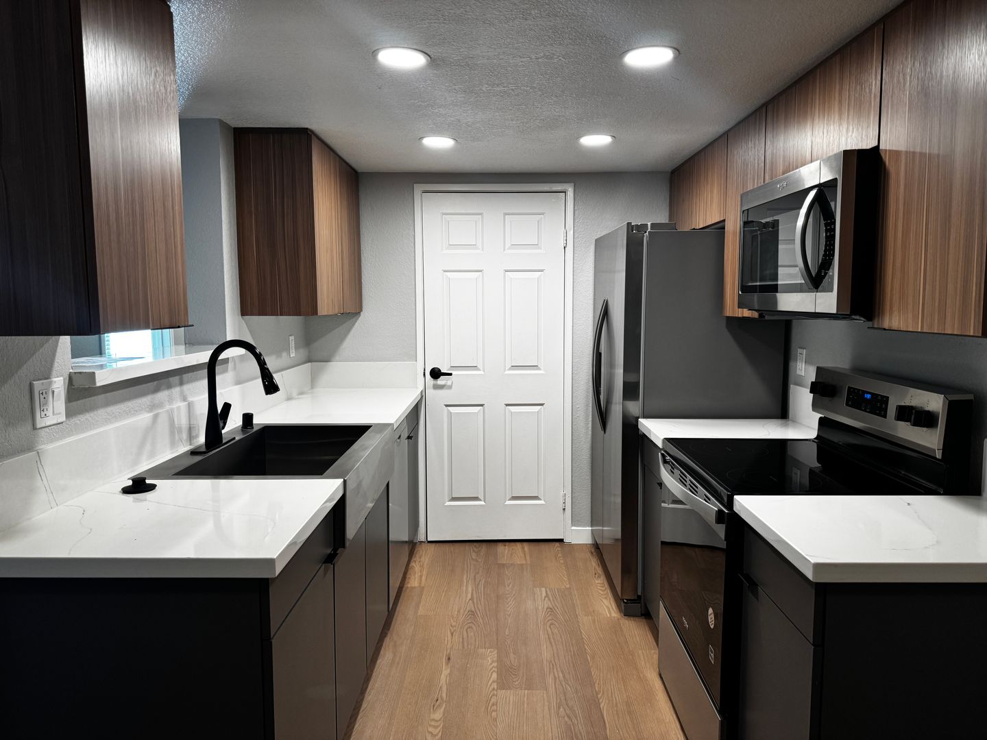 Riverside Apartment: 3957 Pierce Street