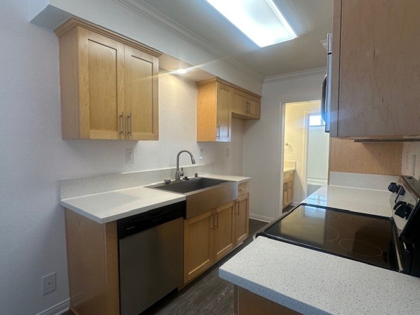 Paramount Apartment: 15940 Indiana Avenue