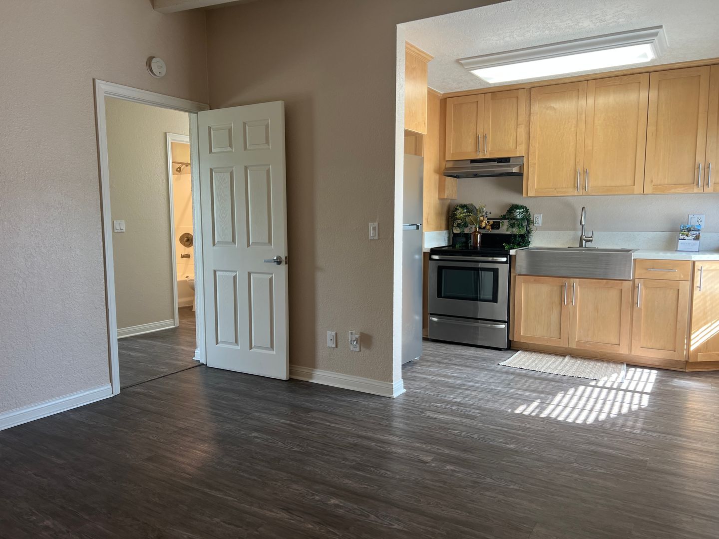 Santa Ana Apartment: 2701 W. McFadden Ave.
