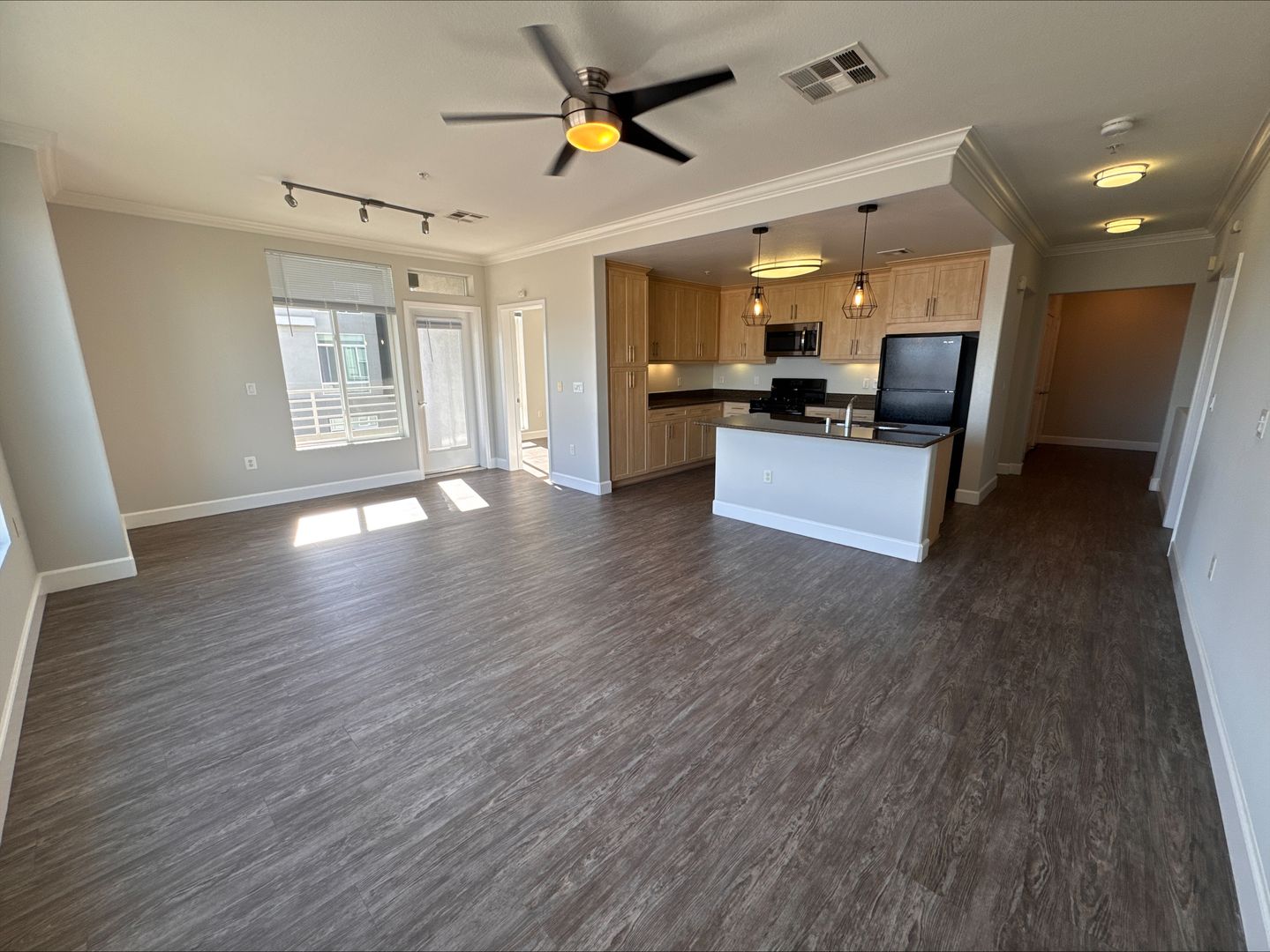 Anaheim Apartment: 2100 E. Katella Avenue